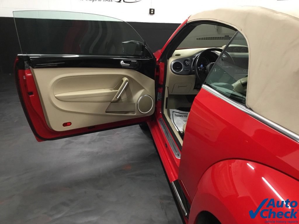 Used 2014 Volkswagen Beetle R-Line FWD image 28