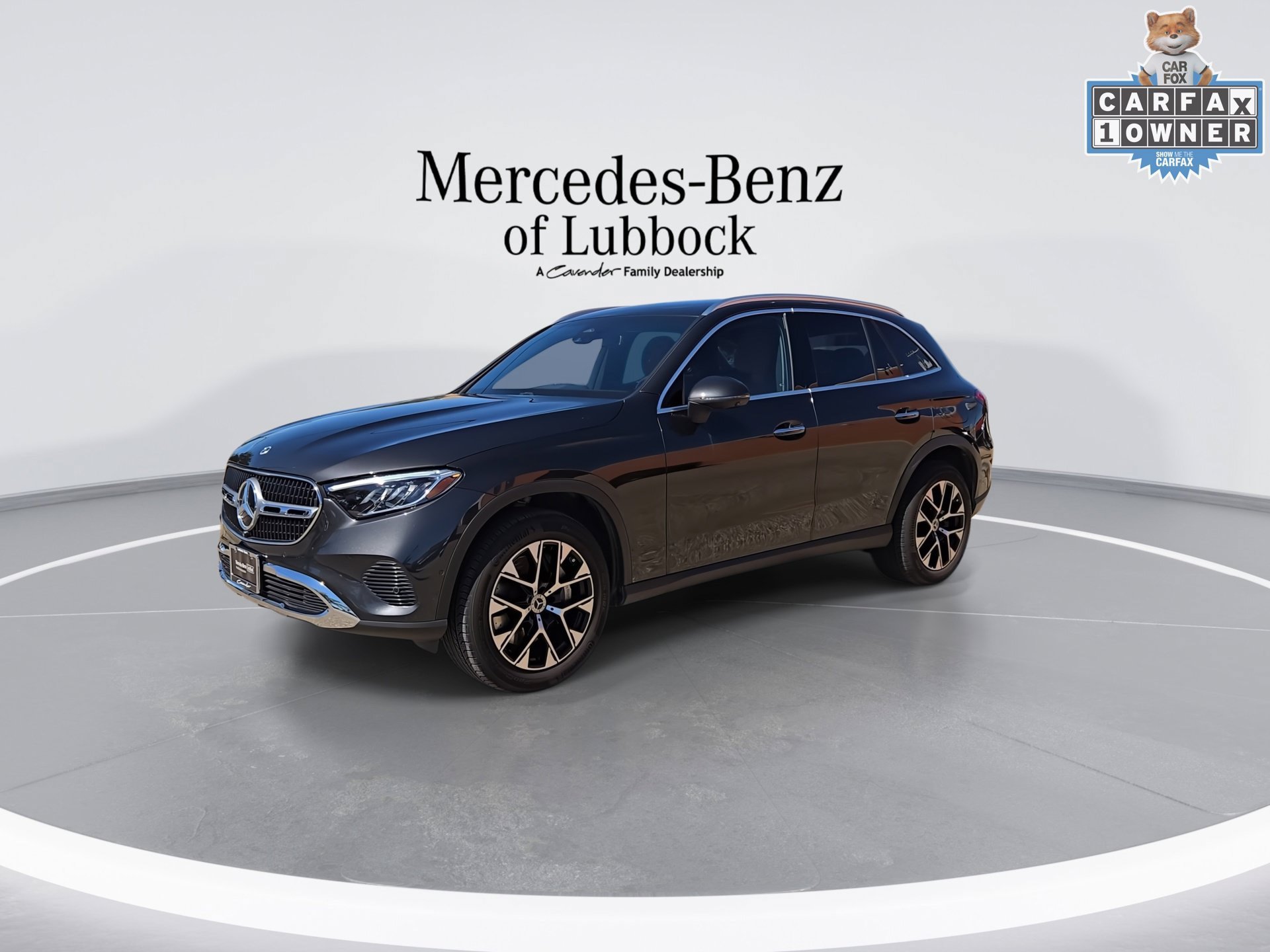 Used 2025 Mercedes-Benz GLC 350e 4MATIC image 4