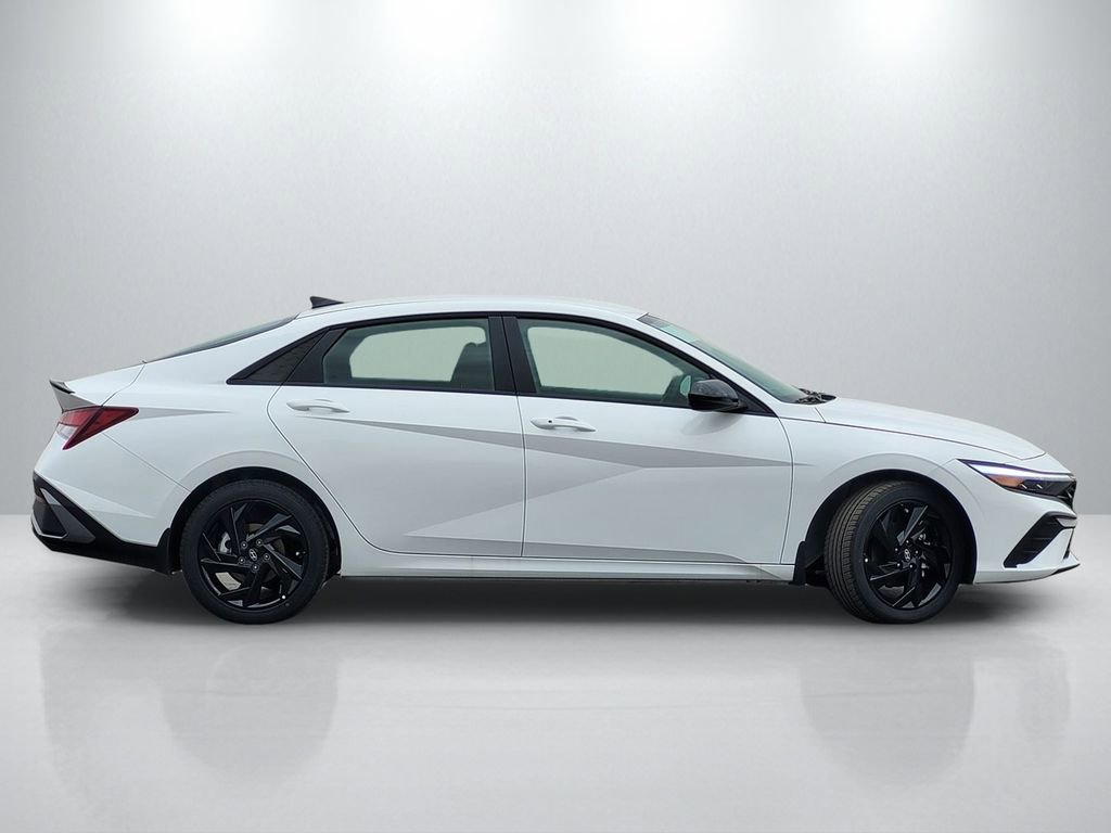 New 2026 Hyundai Elantra Sport image 3