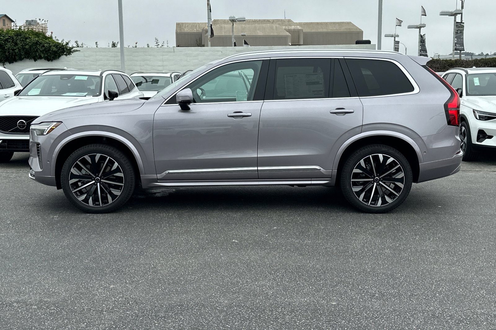 New 2026 Volvo XC90 B5 Plus image 2