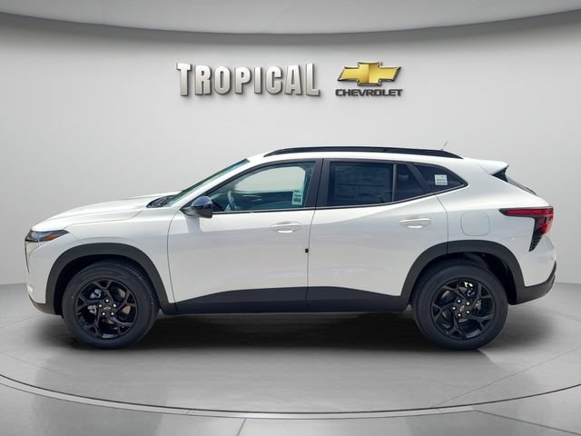 New 2026 Chevrolet Trax LT w/ Midnight Edition FWD image 2