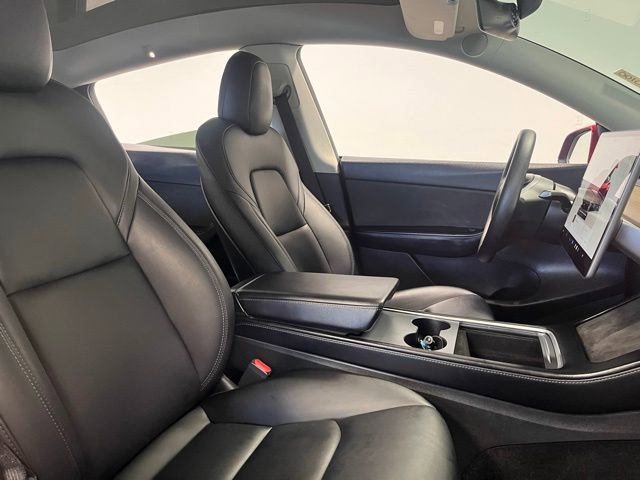 Used 2022 Tesla Model Y Long Range image 10