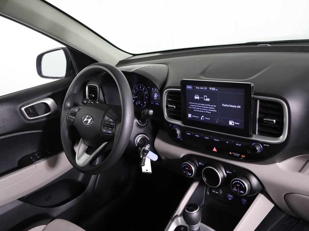 Used 2020 Hyundai Venue SEL FWD image 22