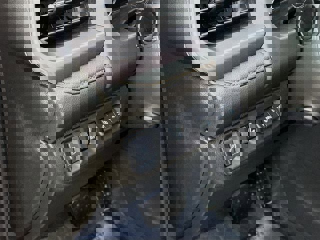 Used 2022 GMC Acadia AT4 w/ Technology Package image 11