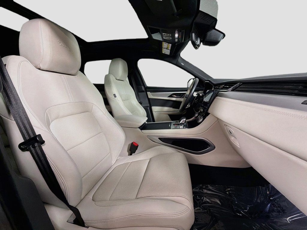 Used 2026 Jaguar F-PACE R-Dynamic S AWD/4WD image 30