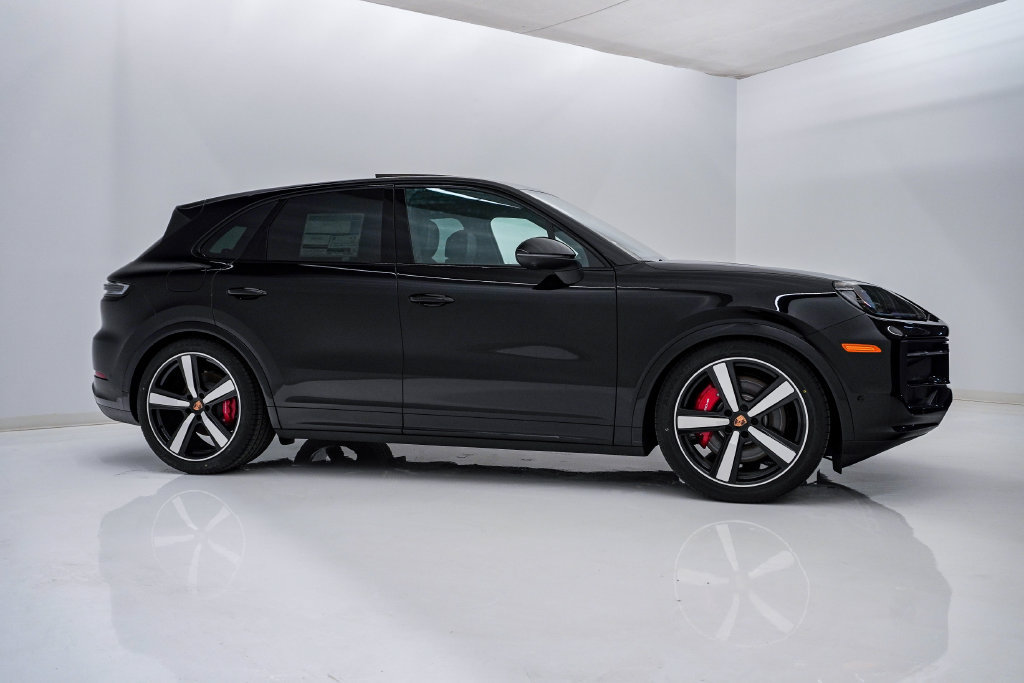 New 2026 Porsche Cayenne S AWD/4WD image 9