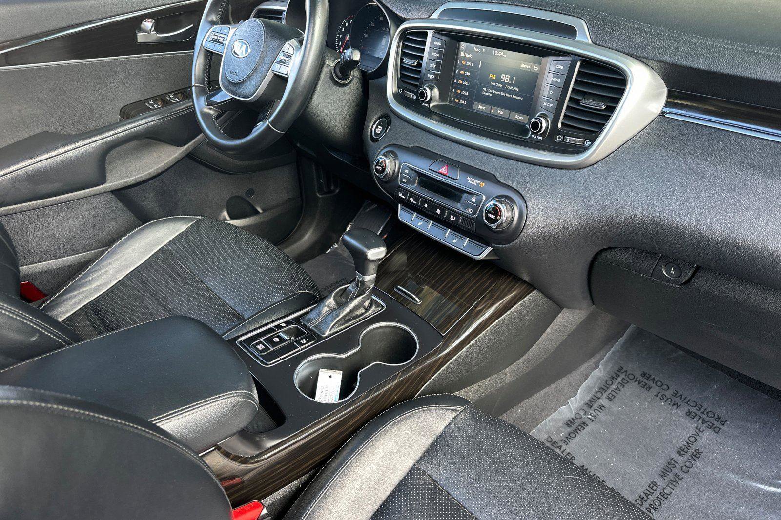 Used 2020 Kia Sorento EX image 16