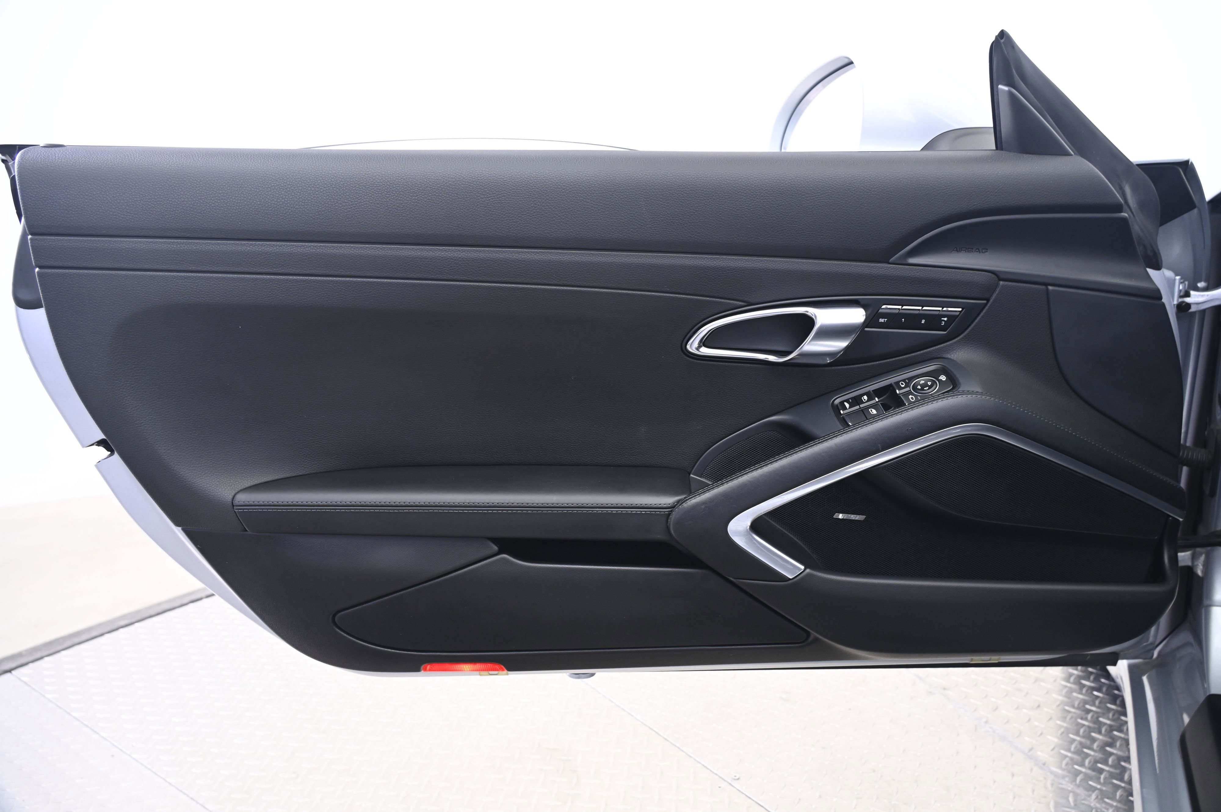 Certified 2014 Porsche 911 Carrera S RWD image 25