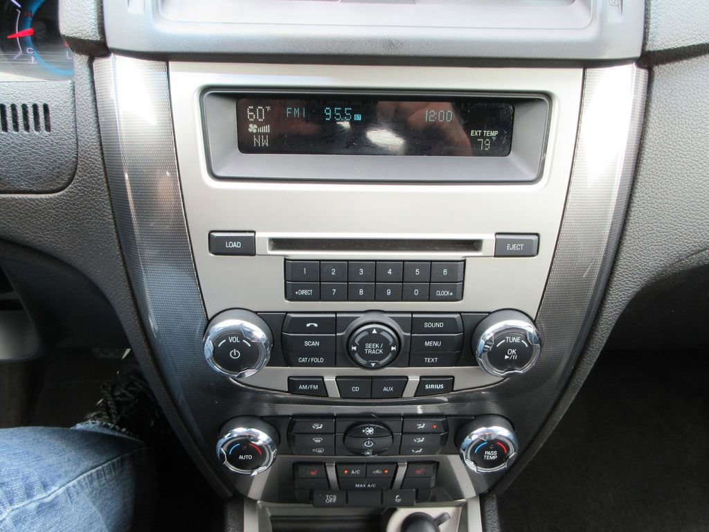 Used 2012 Ford Fusion SEL image 30