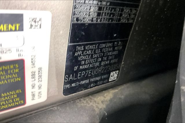 Used 2023 Land Rover Defender 110 SE AWD/4WD image 5