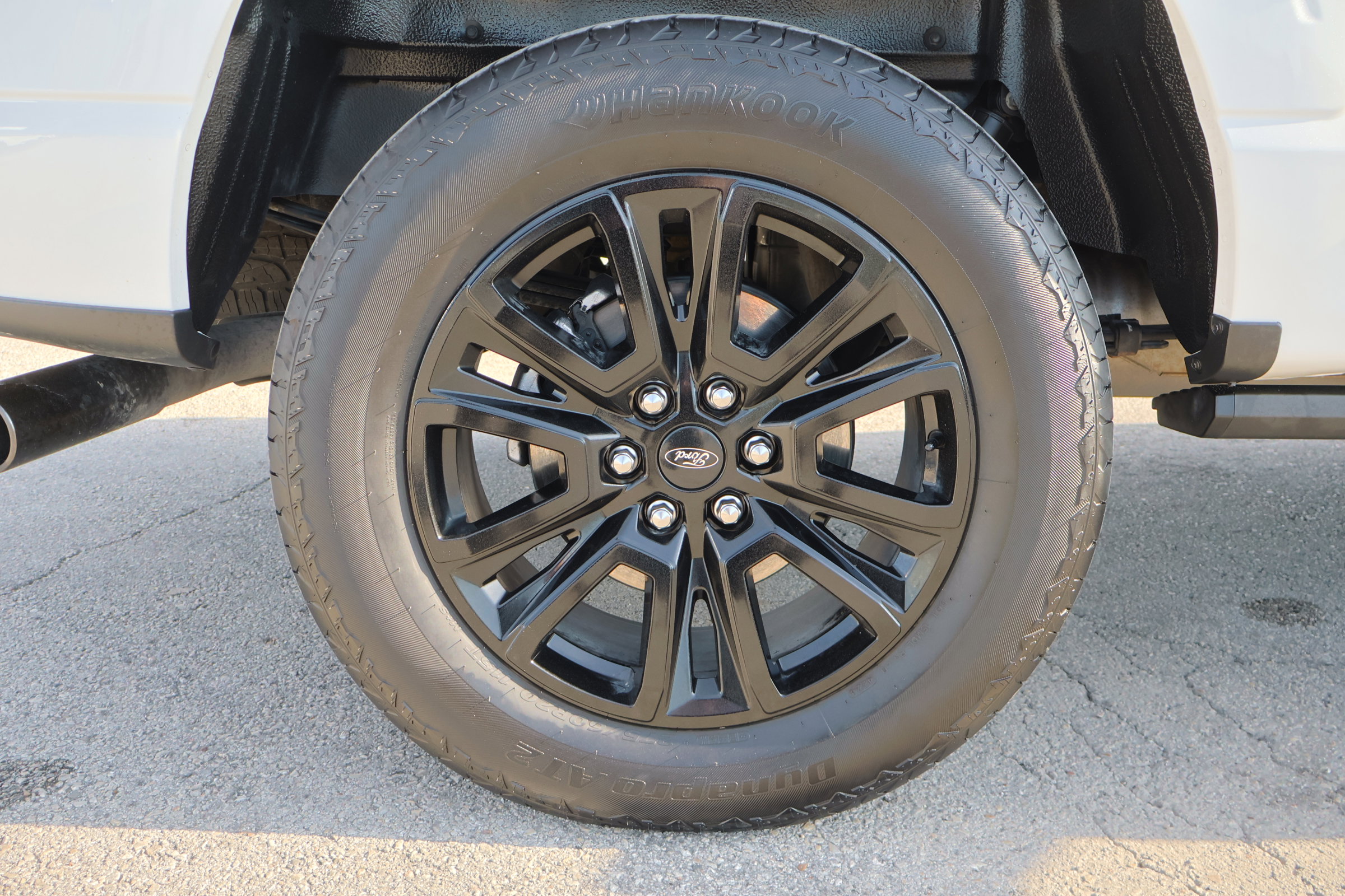 Certified 2025 Ford F150 Platinum w/ FX4 Off-Road Package image 12