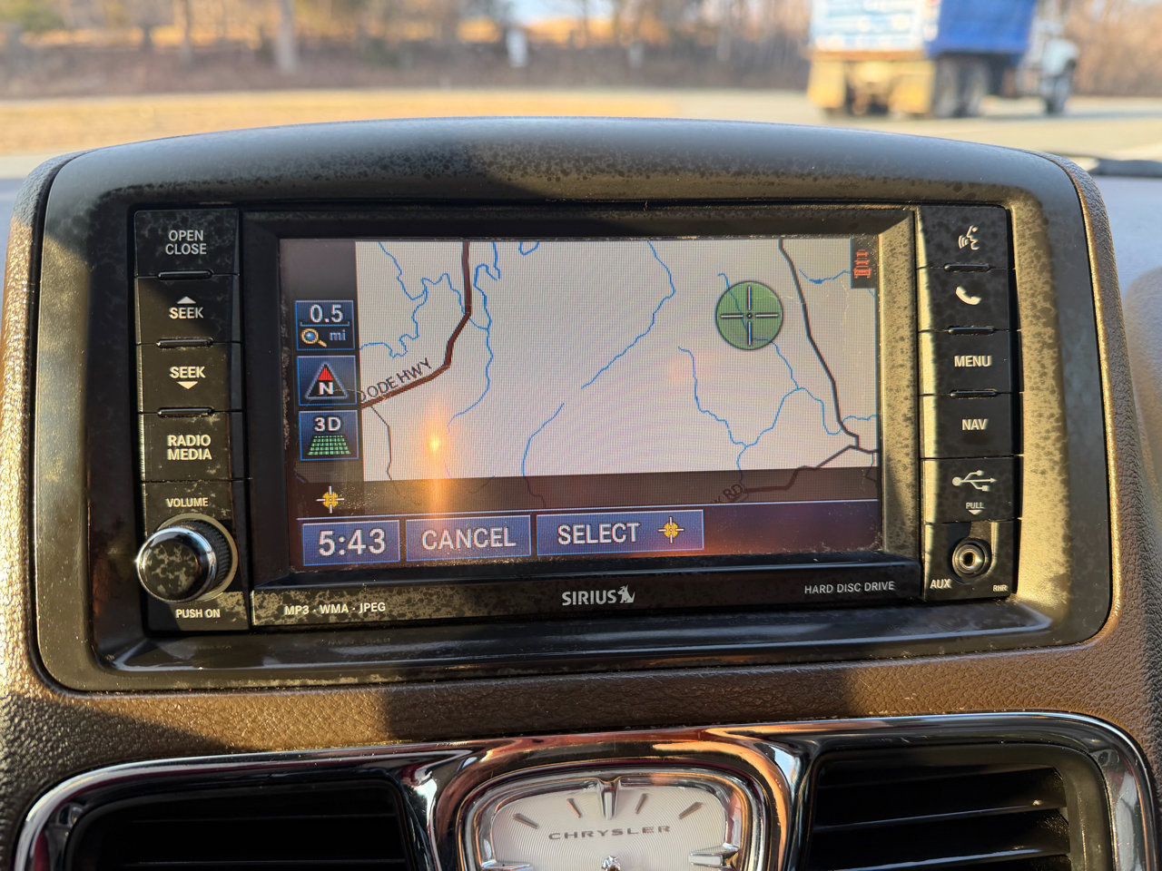 Used 2011 Chrysler Town & Country Limited image 18