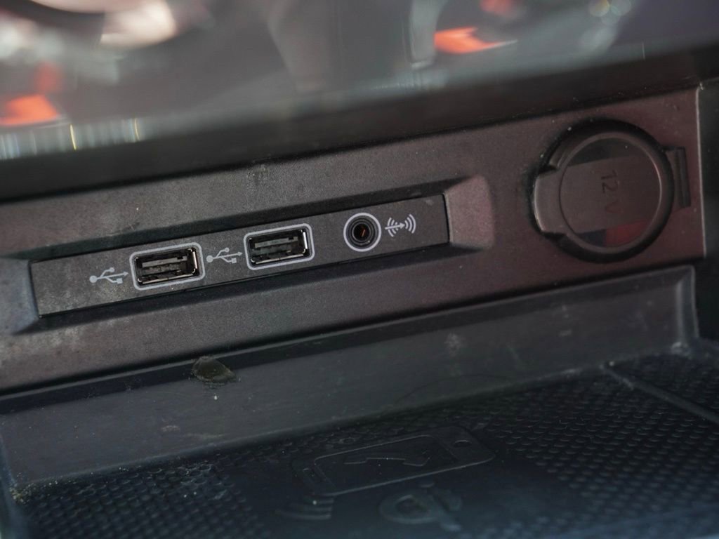 Used 2020 Volkswagen Tiguan SE w/ Panoramic Sunroof Package image 18