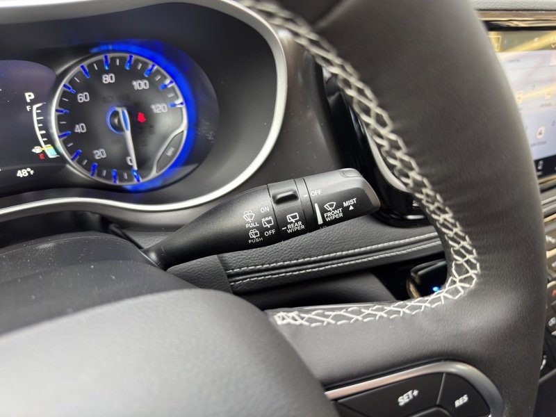 New 2026 Chrysler Pacifica Select image 29