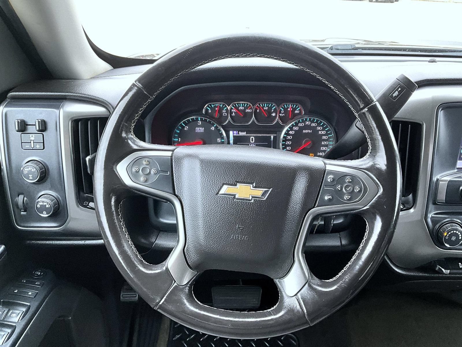 Used 2018 Chevrolet Silverado 1500 LT w/ Trailering Package AWD/4WD image 11