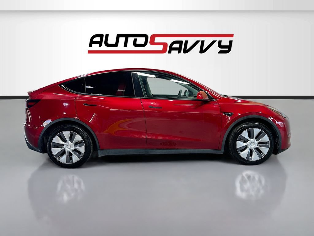 Used 2024 Tesla Model Y Long Range AWD/4WD image 8