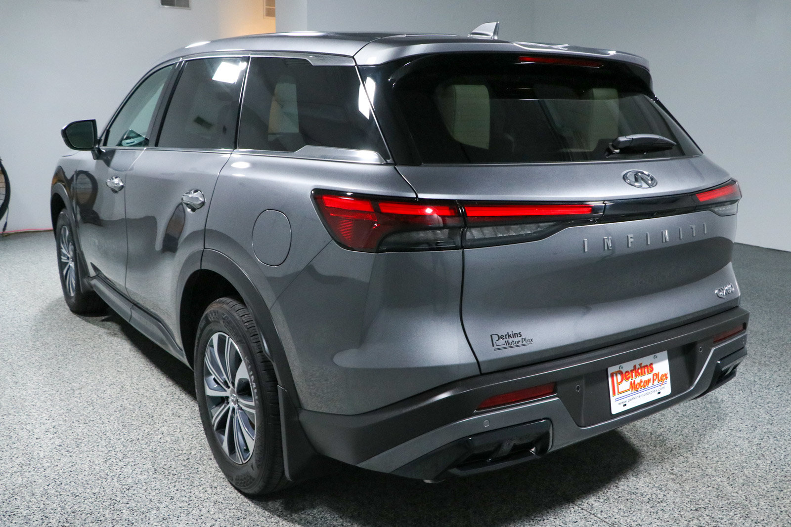Used 2025 INFINITI QX60 Pure FWD image 9