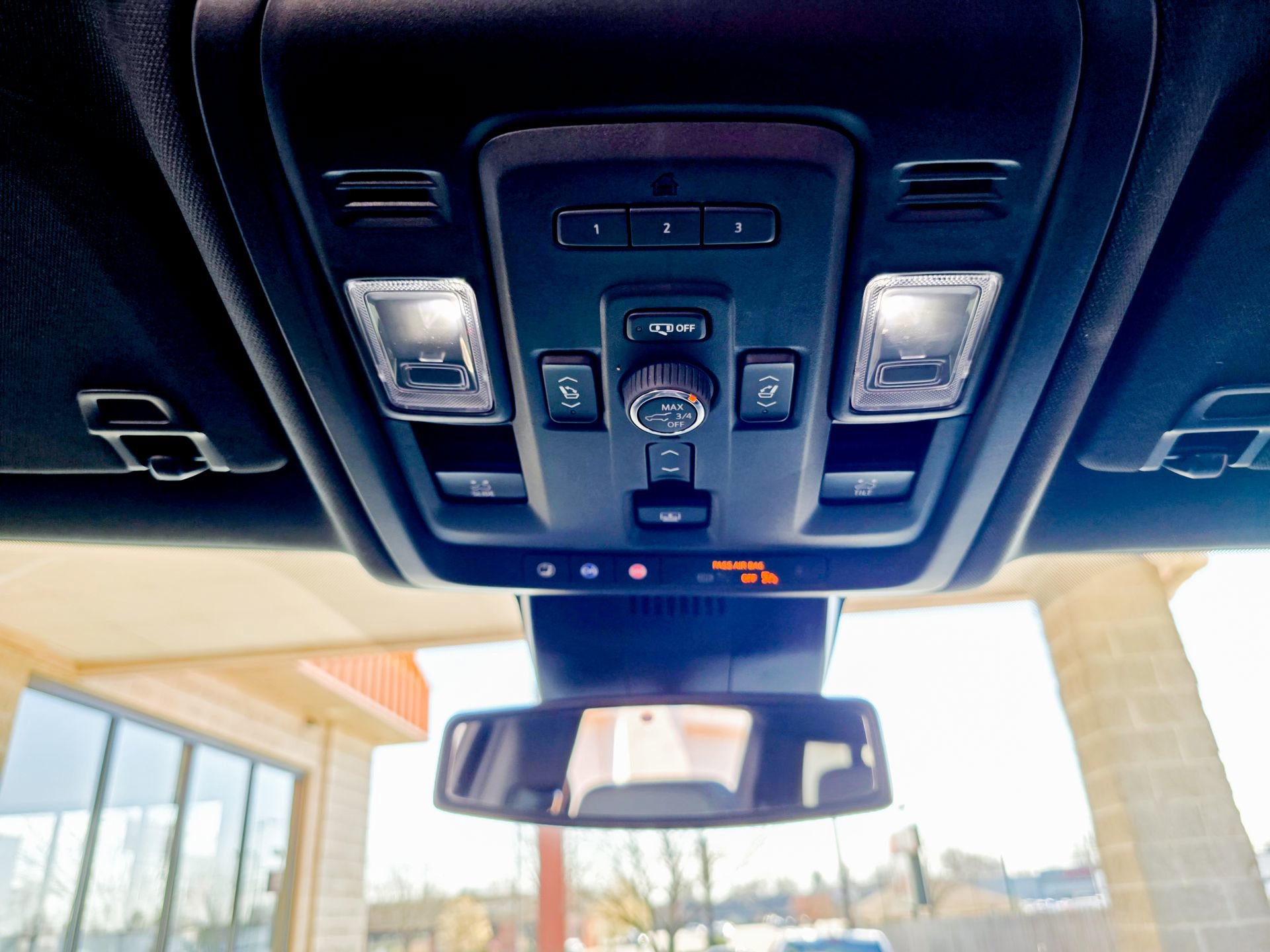 Used 2024 GMC Yukon XL Denali image 35