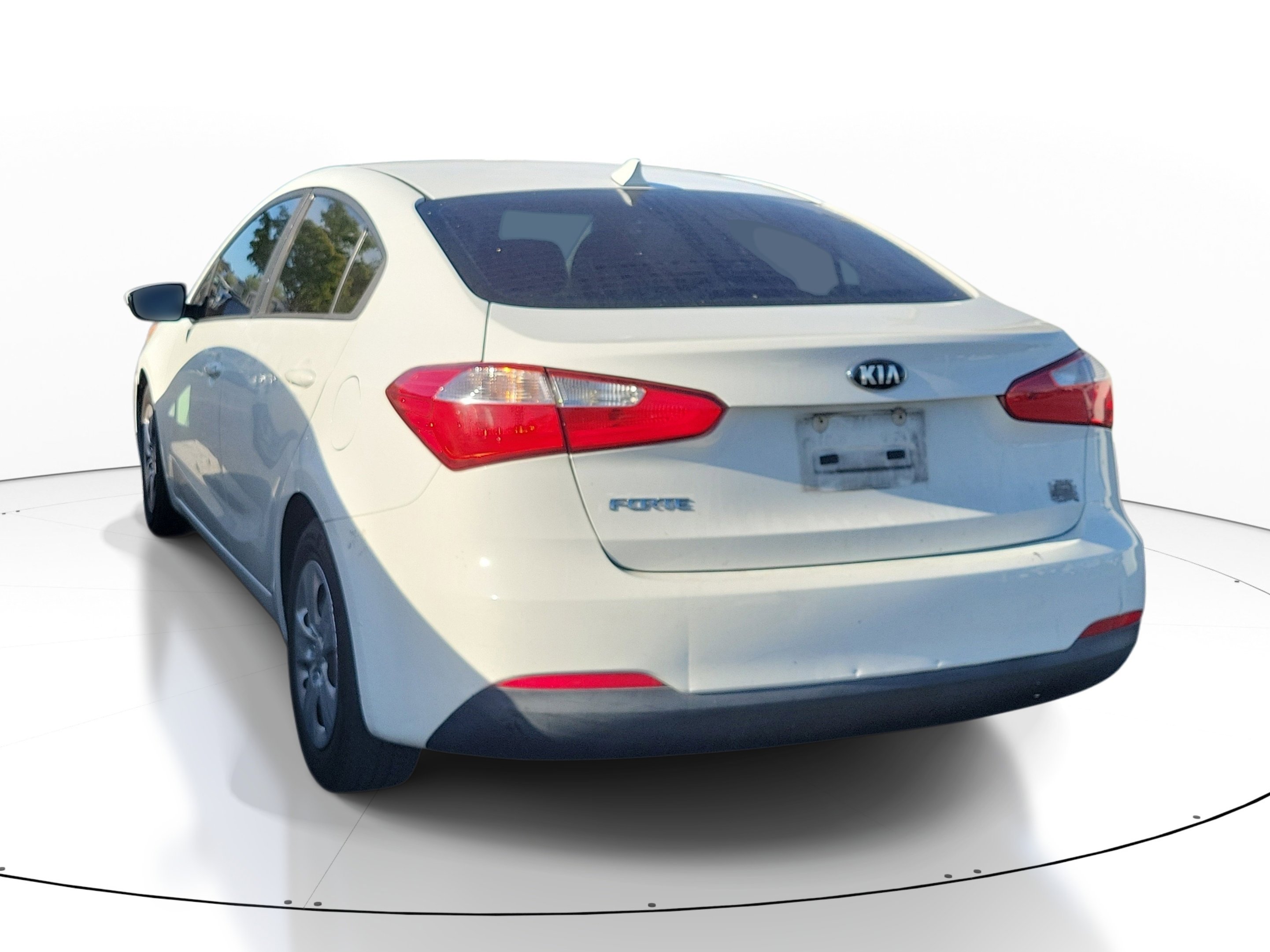 Used 2016 Kia Forte LX image 4