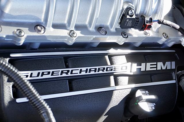 Used 2019 Dodge Challenger SRT Hellcat Redeye image 39