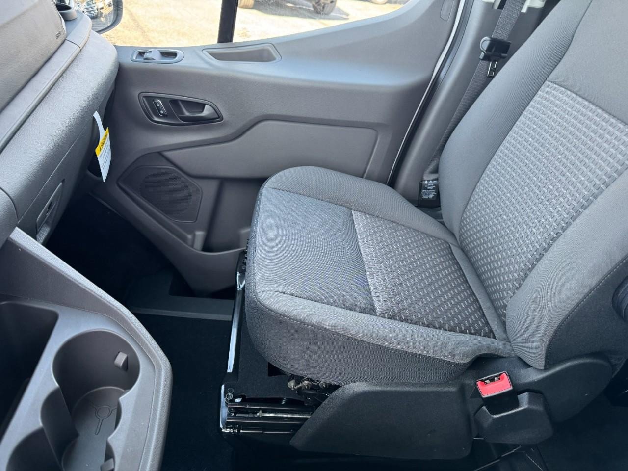 Used 2024 Ford Transit 350 XLT image 11