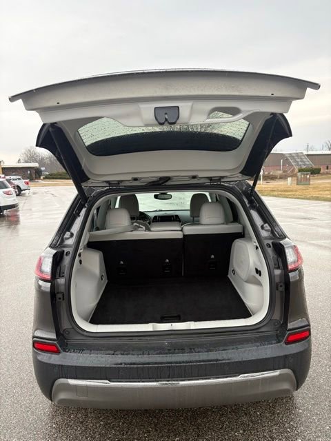 Used 2019 Jeep Cherokee Limited FWD image 6