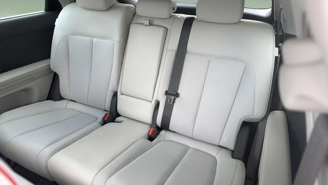 Used 2024 Hyundai Ioniq 5 Limited image 23