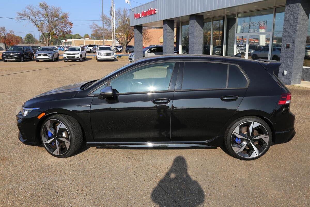 Used 2024 Volkswagen Golf R image 2