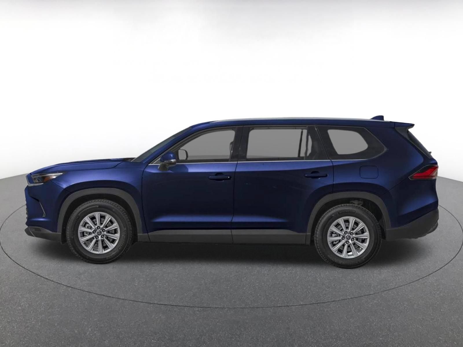 Used 2025 Toyota Grand Highlander FWD image 4