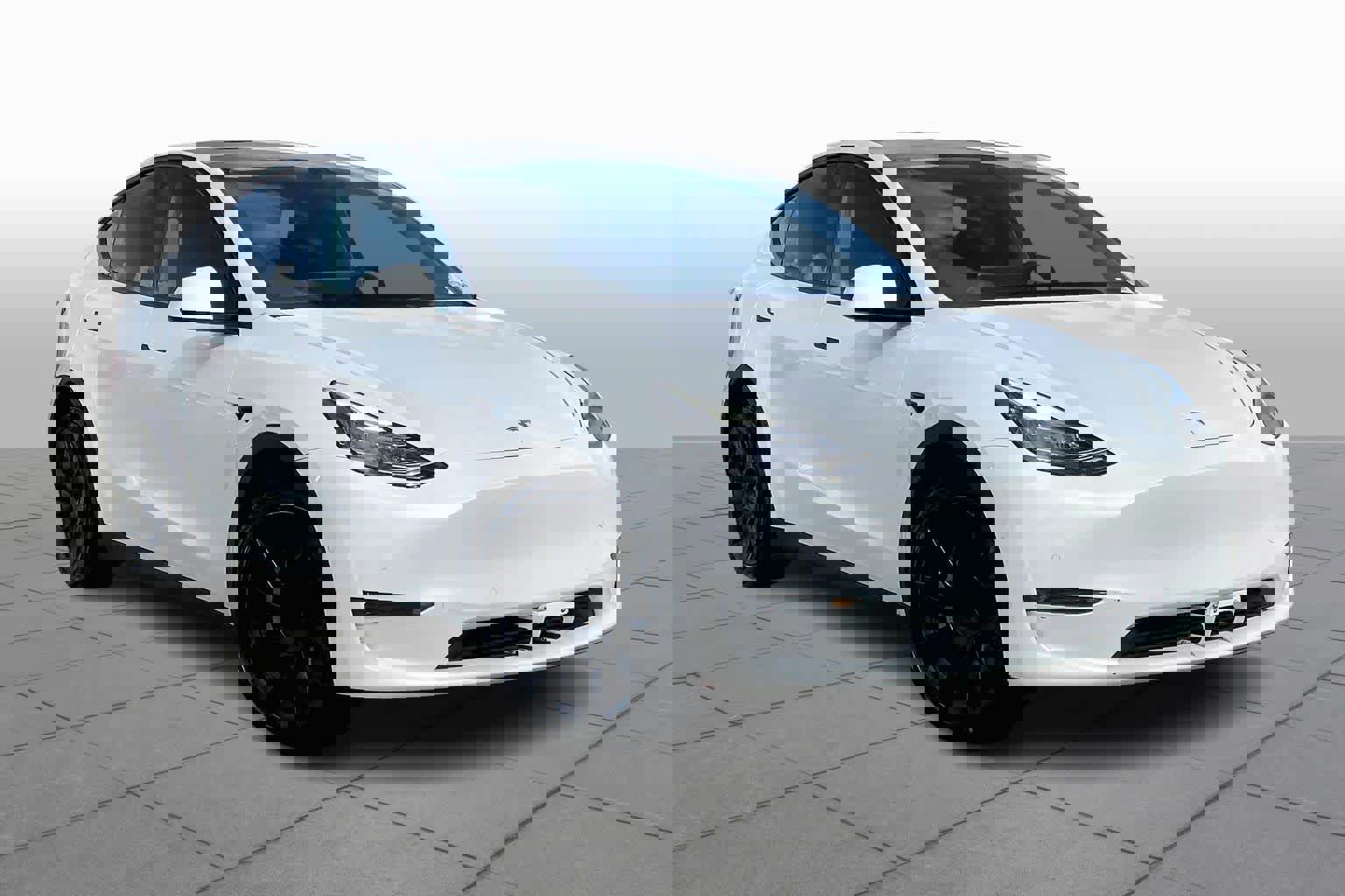 Used 2021 Tesla Model Y Long Range image 2