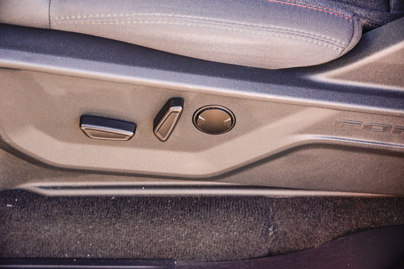 Used 2025 Ford Expedition Active image 20