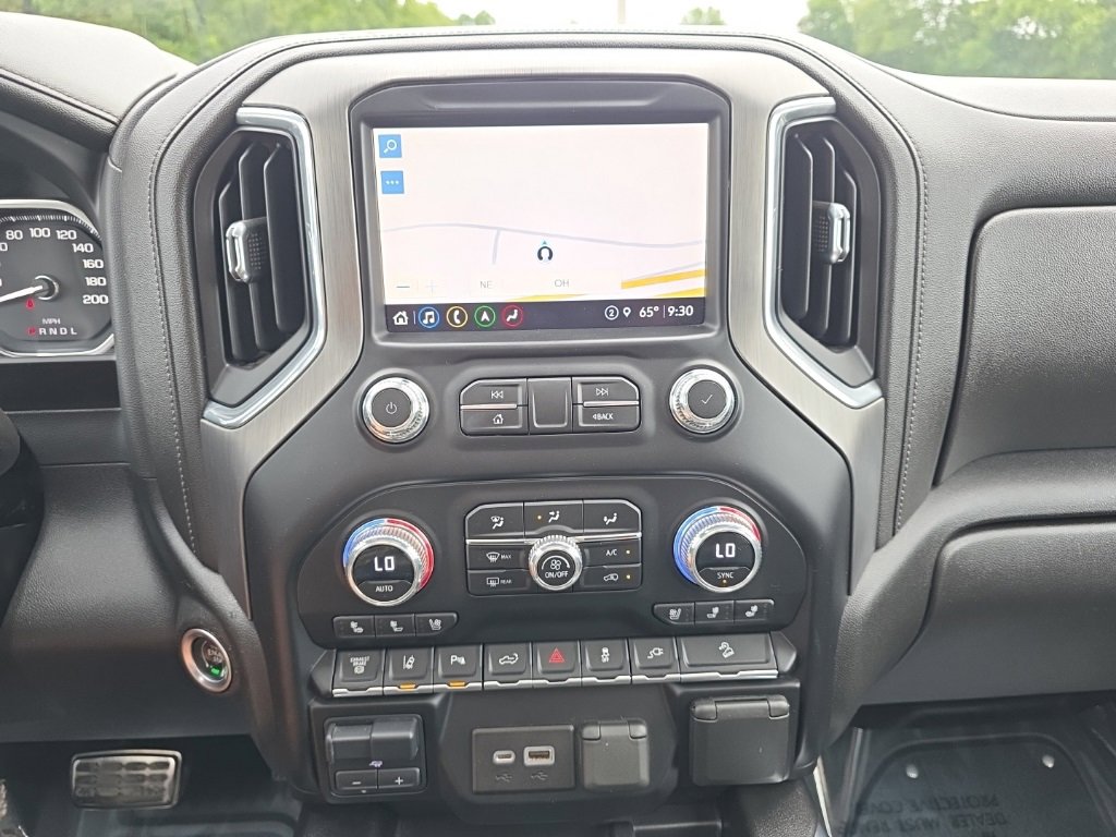Used 2023 GMC Sierra 3500 Denali w/ Denali Ultimate Package image 28
