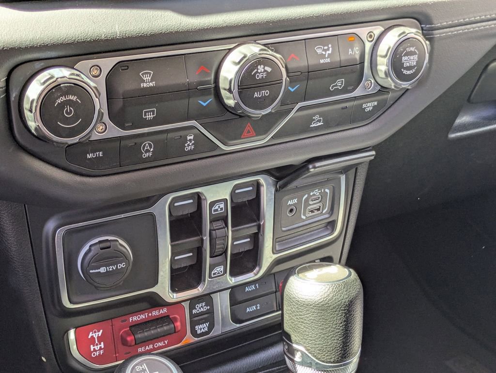Used 2025 Jeep Wrangler Unlimited Rubicon image 22