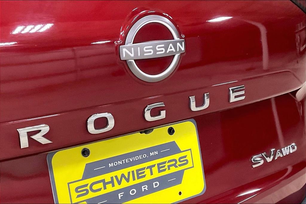 Used 2023 Nissan Rogue SV image 8