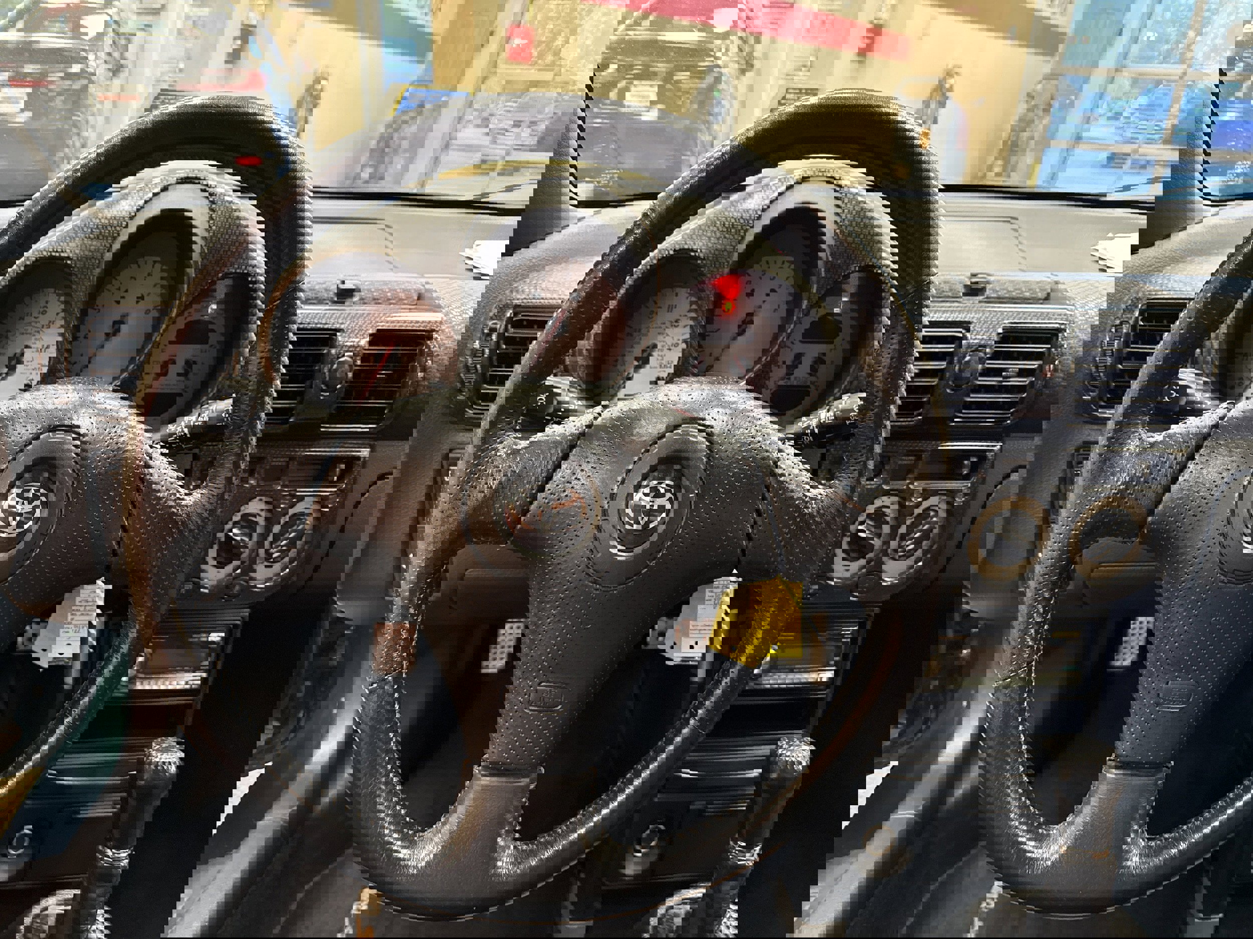 Used 2002 Toyota MR2 image 21