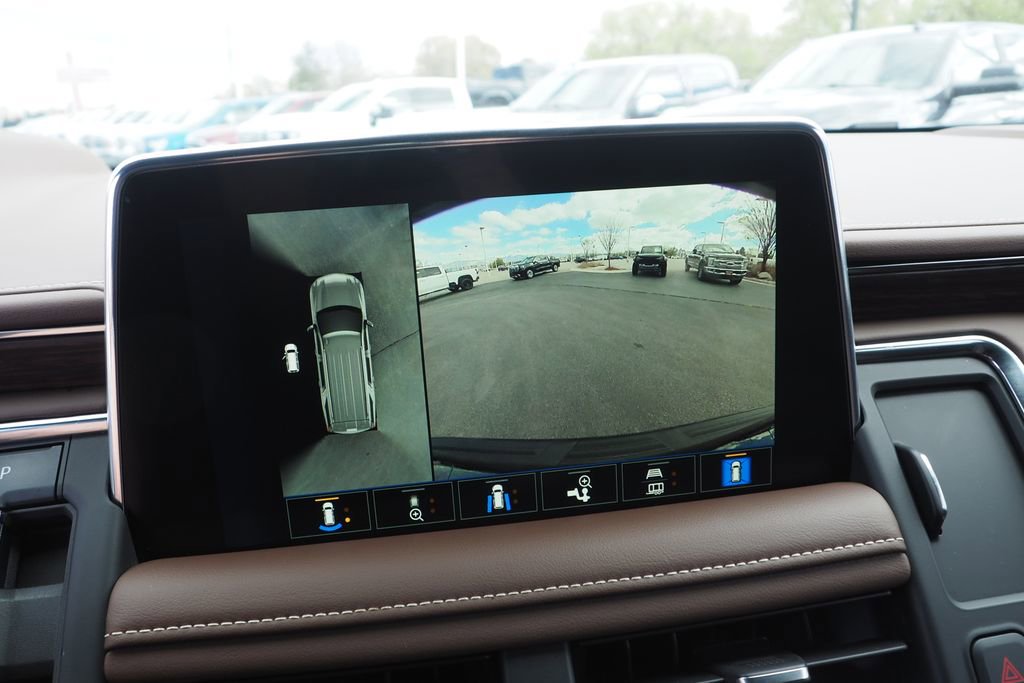 Used 2022 Chevrolet Suburban High Country w/ Premium Package 2 image 28