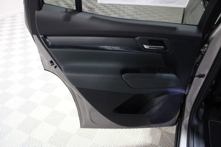 New 2026 GMC Terrain AT4 AWD/4WD image 19
