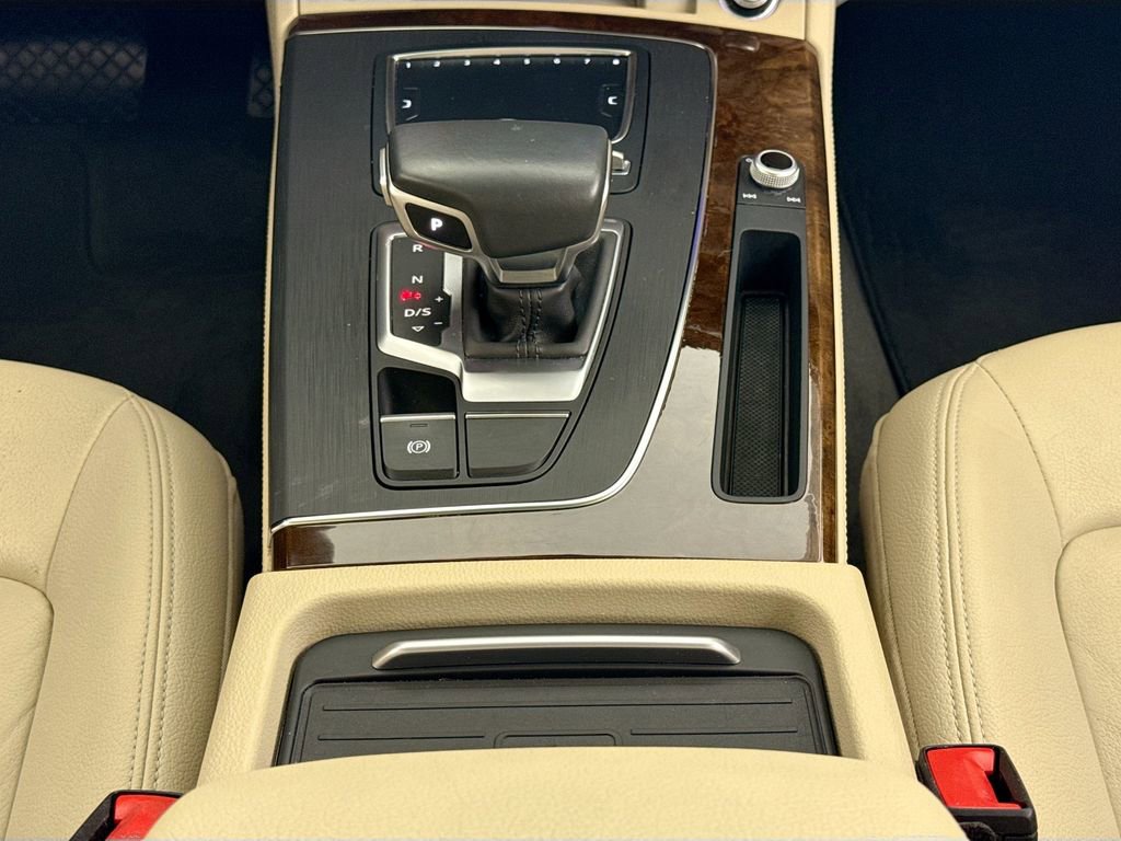 Used 2020 Audi Q5 2.0T Premium Plus w/ Premium Plus Package image 12