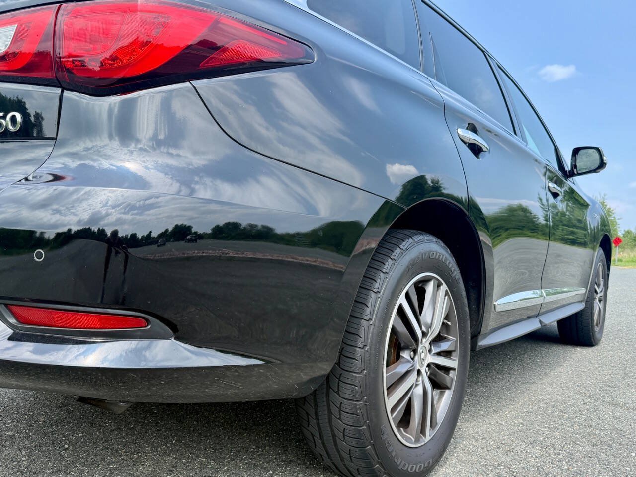 Used 2016 INFINITI QX60 Luxe w/ Premium Plus Package AWD/4WD image 10