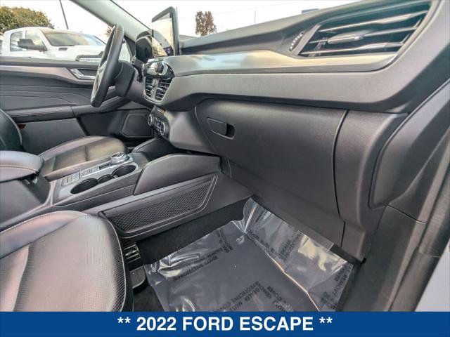 Certified 2022 Ford Escape Titanium w/ Class II Trailer Tow Package image 23