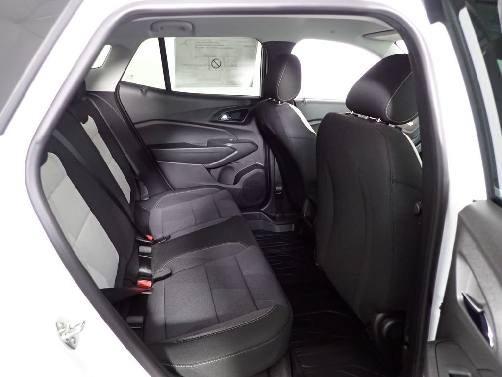 New 2026 Chevrolet Trax LS w/ LS Convenience Package FWD image 33