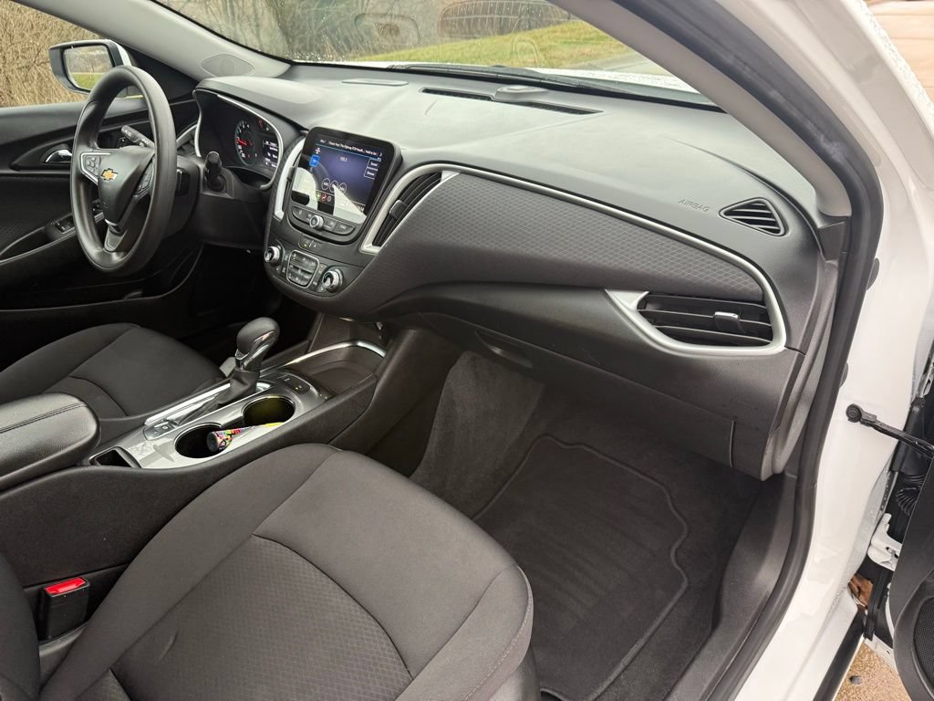 Used 2024 Chevrolet Malibu LT FWD image 24