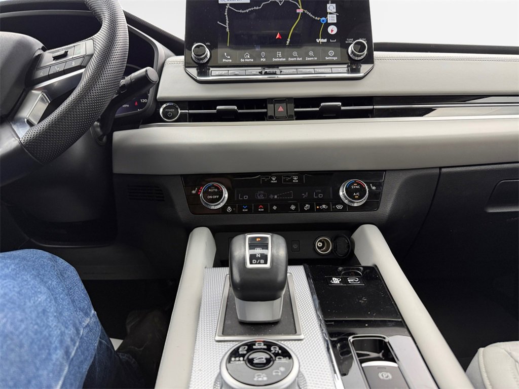 Used 2023 Mitsubishi Outlander SEL image 22