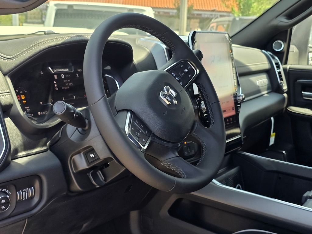 New 2026 RAM 2500 Laramie AWD/4WD image 7