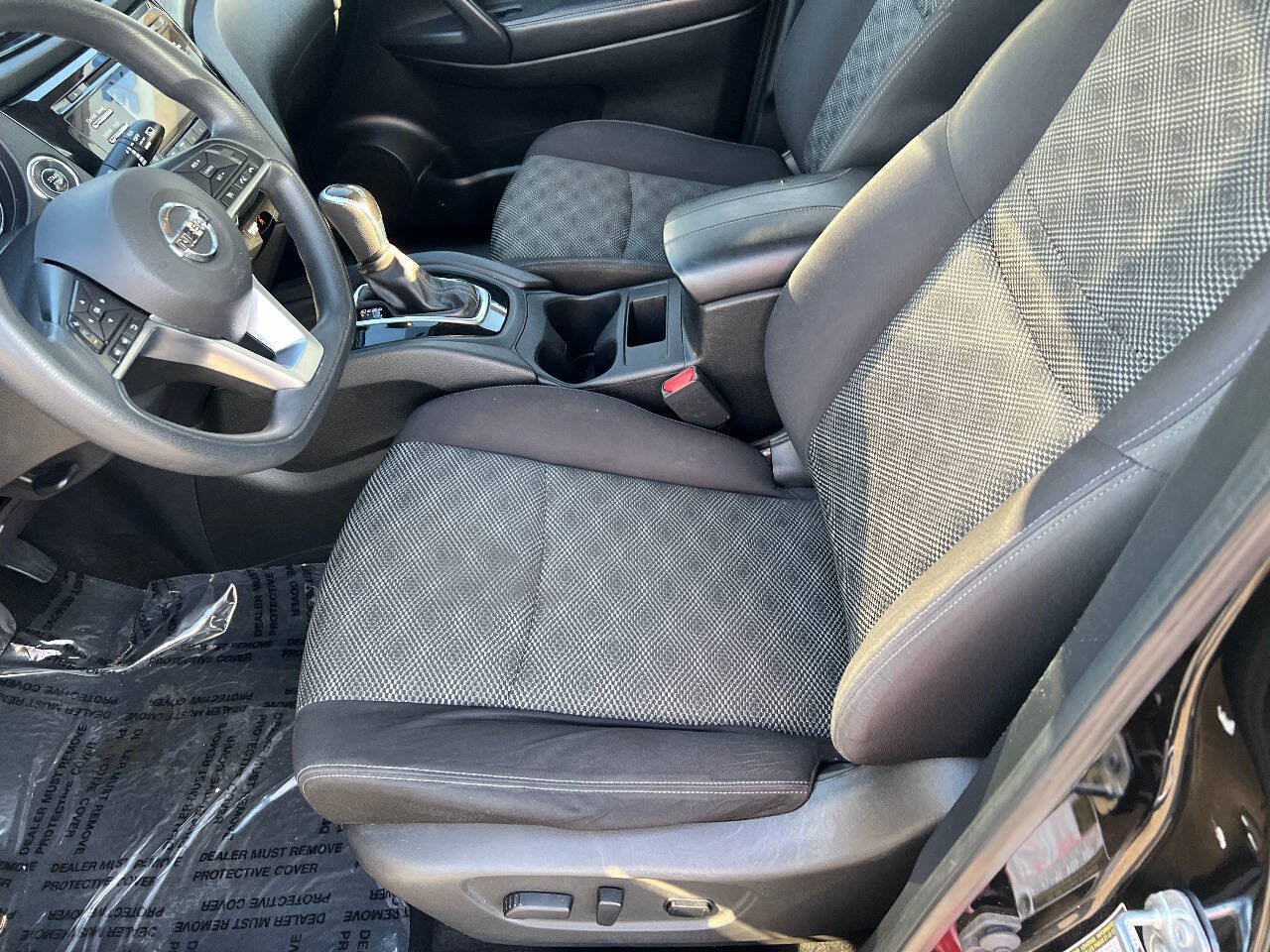 Used 2017 Nissan Rogue Sport SV AWD/4WD image 17