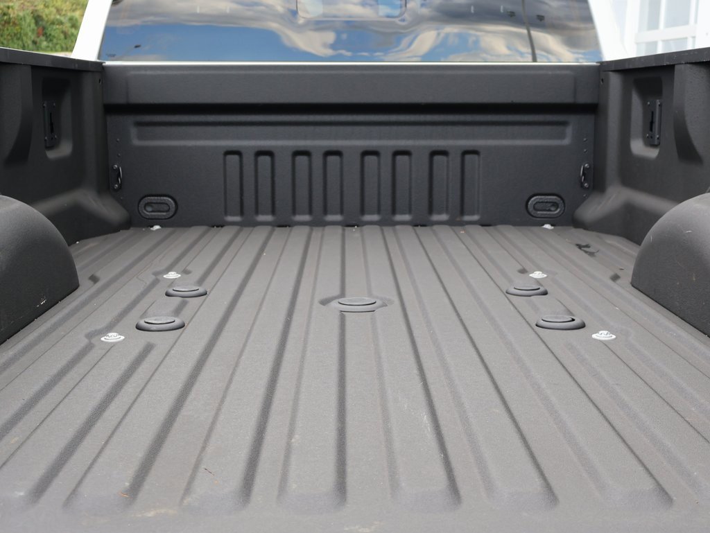 Used 2023 Ford F450 Platinum w/ FX4 Off-Road Package image 40