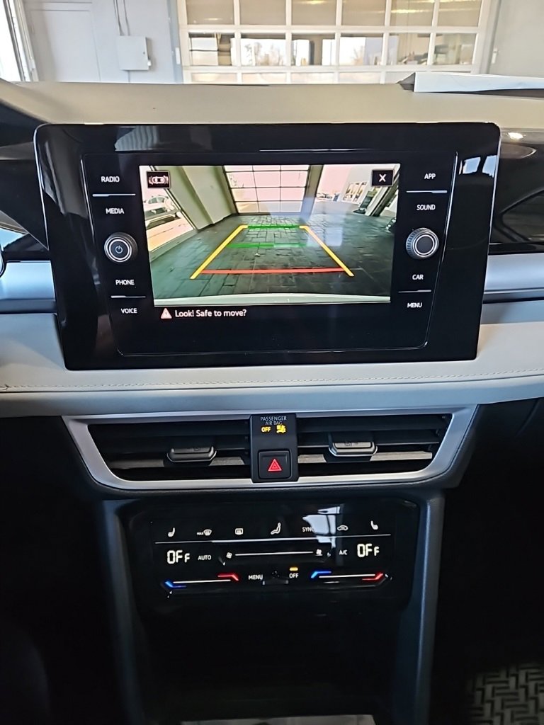 New 2026 Volkswagen Taos SE image 31