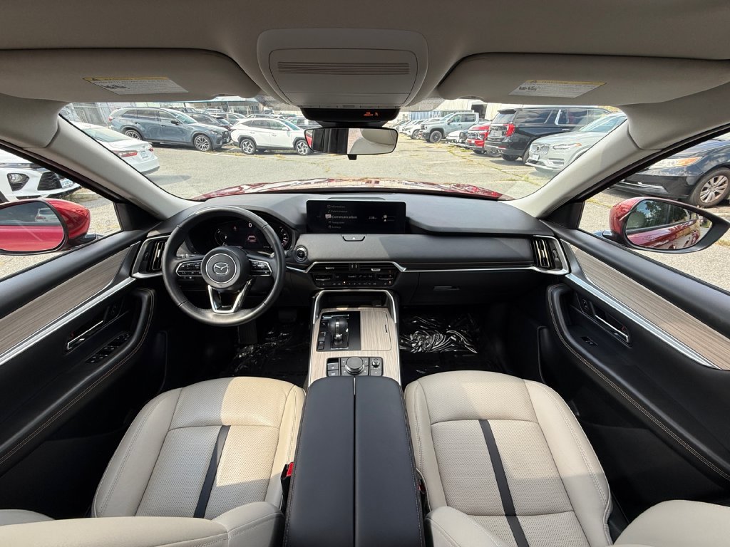 Used 2025 MAZDA CX-90 Plug-In Hybrid w/ Preferred AWD/4WD image 23