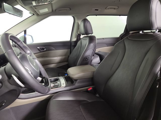 Certified 2025 Kia Carnival EX FWD image 12