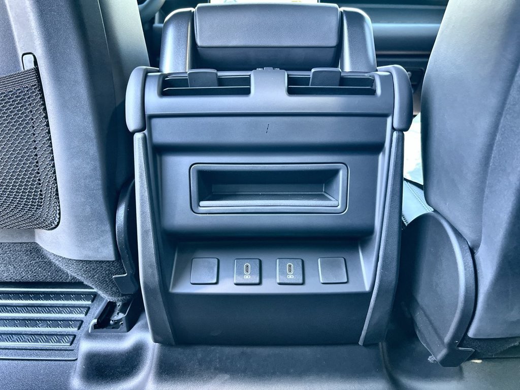 New 2026 Land Rover Defender 110 X-Dynamic SE AWD/4WD image 16